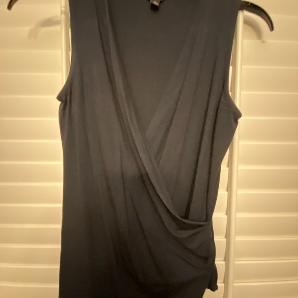 Ann Taylor Threadsoft wrap top Navy Blue size small